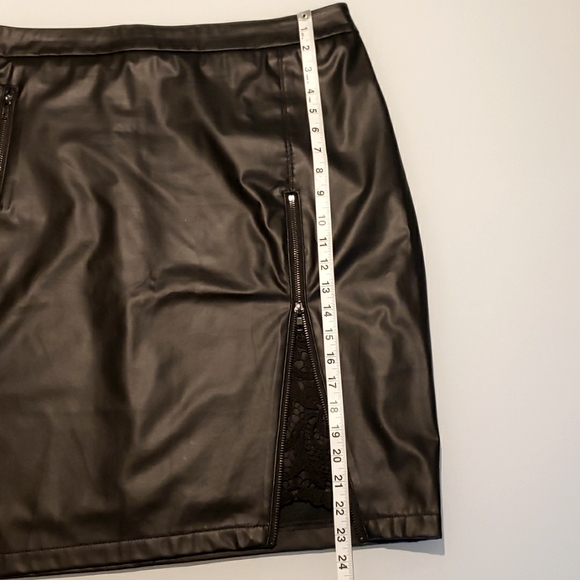 Black faux leather pencil skirt - Sz: XL - Picture 4 of 10